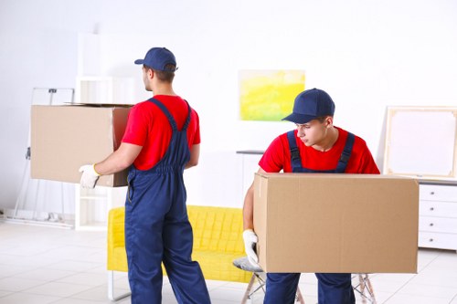Local man and van service supporting a Strawberry Hill home move