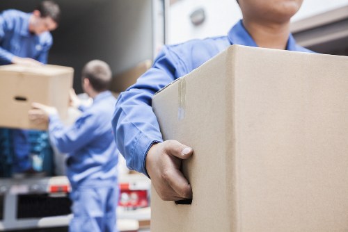 Commercial moving truck support for Strawberry Hill businesses